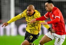 التعادل الإيجابي يحسم مباراة أيندهوفن وضيفه دورتموند في دوري الأبطال