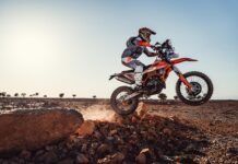 أمين الشيكر ممثل المغرب في رالي Morocco Desert Challenge