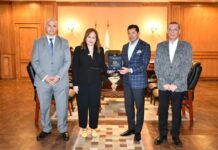 بشرى حجيح رئيسة الاتحاد الإفريقي للكرة الطائرة تلتقي مع وزير الشباب والرياضة المصري