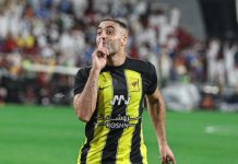 مشجع يعتدي على عبد الرزاق حمد الله بعد نهائي السوبر السعودي