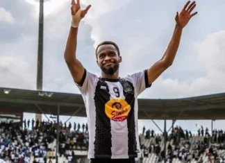 الجيش الملكي يتعاقد مع مهاجم كونغولي