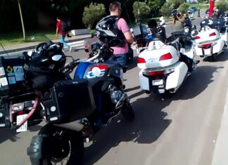 بالصور .. انطلاقة طواف عيد العرش للدراجات النارية