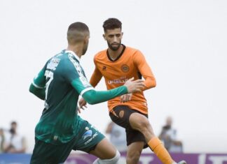 نهضة بركان يدشن مشواره في البطولة بالفوز على الرجاء الرياضي