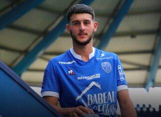 الوداد الرياضي يحسم صفقة نسيم الشادلي