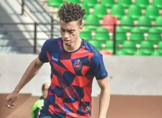 بطاقة حمراء تغيب لاعب أولمبيك آسفي عن مواجهة نهضة بركان