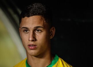 رسميا.. الوداد يعلن تعاقده مع البرازيلي آرثور وينديروسكي