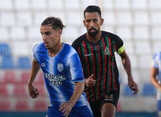 الجيش الملكي ينجو من الهزيمة أمام اتحاد طنجة في الوقت القاتل