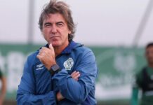 خلاف داخل مكتب الرجاء يحسم مستقبل البرتغالي سابينتو