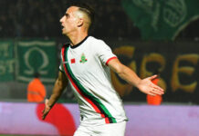 الجيش الملكي يفوز بثنائية على الرجاء الرياضي في دوري الأبطال