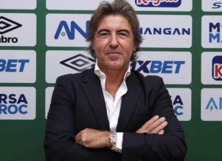 غضب جماهيري كبير بعد توالي النتائج السلبية للرجاء الرياضي