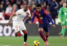 برشلونة يكتسح إشبيلية ويقلص الفارق مع ريال مدريد إلى نقطتين