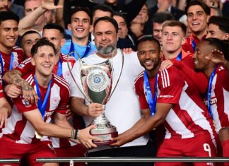 أيوب الكعبي يقود أولمبياكوس للتتويج بكأس اليونان