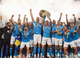 نابولي يتوج بالدوري الإيطالي للمرة الرابعة في تاريخه