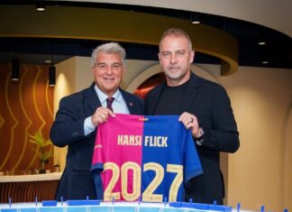 برشلونة يعلن تمديد عقد مدربه فليك إلى غاية 2027