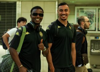 بعثة الوداد الرياضي تصل إلى الولايات المتحدة الأمريكية