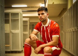 الوداد الرياضي يعلن تعاقده مع فيريرا ويلتحق بتداريب الفريق