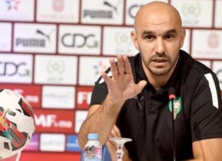 الركراكي: “عشب الملعب صلب لذلك طلبت تبليله..من الجيد اللعب في هذه الظروف”