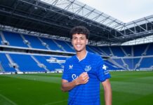 إيفرتون يعلن تعاقده مع آدم أزنو لأربعة مواسم