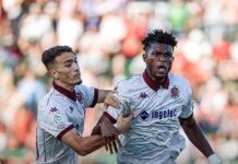 الوداد الرياضي يعود من مكناس بفوز ثمين