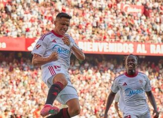 إشبيلية يفوز على برشلونة برباعية وريال مدريد يستعيد صدارة “الليغا”