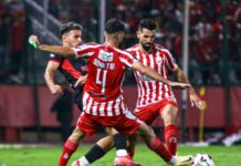 رغم نقصه العددي.. النادي المكناسي يفوز على الكوكب المراكشي