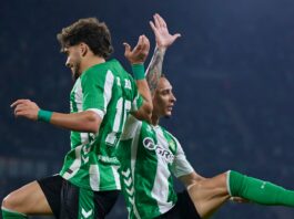 عبد الصمد الزلزولي يتألق رفقة ريال بيتيس في الدوري الأوروبي