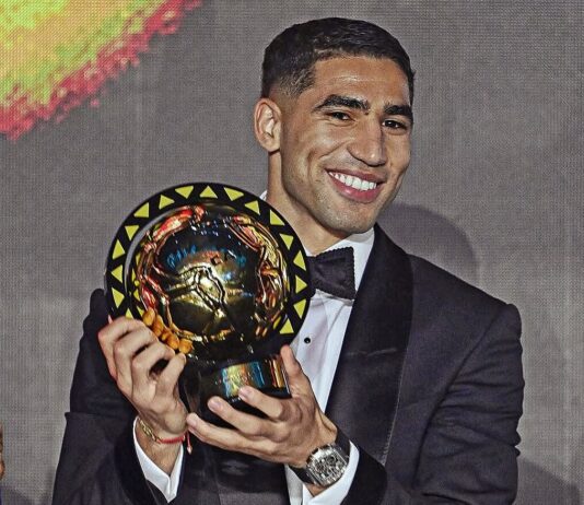 أشرف حكيمي يتوج بجائزة الكرة الذهبية الإفريقية