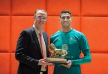 حكيمي يتوج بجائزة الأسد الذهبي لسنة 2025