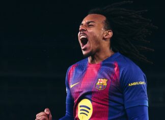 برشلونة يقلب تأخره أمام فرانكفورت لفوز بثنائية كوندي