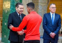 بتعليمات ملكية.. الأمير مولاي رشيد يستقبل المنتخب المغربي
