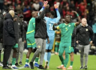 الاتحاد الإفريقي لكرة القدم يدين أحداث نهائي “الكان” ويفتح تحقيقا شاملا