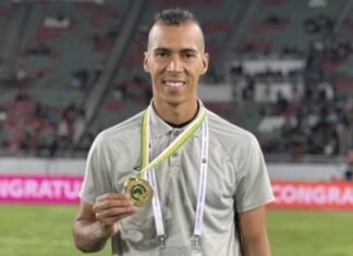 صافرة موريتانية تقود مباراة المغرب والكاميرون