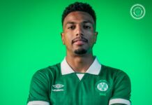 أيوب العملود: “أطمح لتقديم إضافة قيّمة لنادي الرجاء الرياضي”