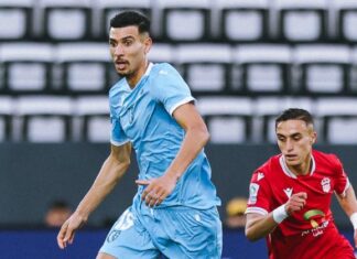 حسنية أكادير يفوز على اتحاد تواركة بثنائية