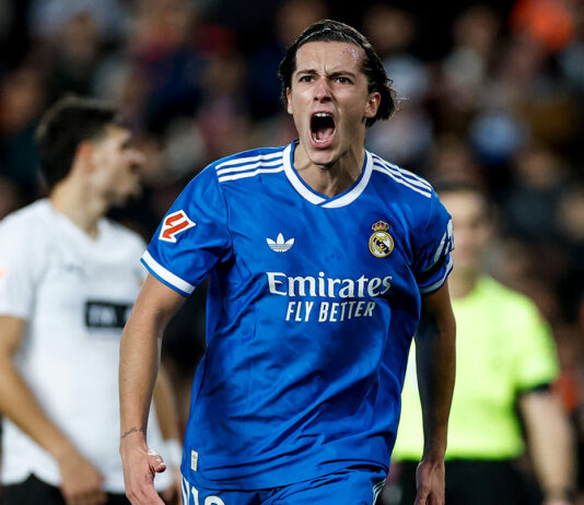 ريال مدريد يفوز على فالنسيا ويواصل مطاردة برشلونة