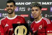 بلعمري يتألق رفقة الأهلي.. وإمام عاشور يتنازل له بجائزة أفضل لاعب