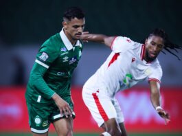الرجاء الرياضي يفوز على حسنية أكادير ويتصدر الدوري الاحترافي