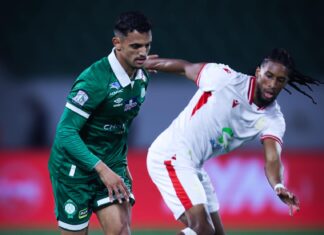 الرجاء الرياضي يفوز على حسنية أكادير ويتصدر الدوري الاحترافي