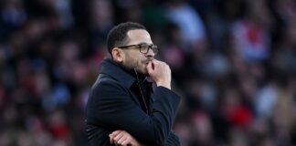 تشليسي ينفصل عن مدربه ليام روسينيور