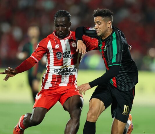 الجيش الملكي يتصدر الدوري الاحترافي بعد تعادله مع الكوكب المراكشي