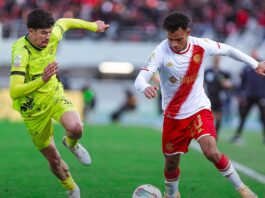 “الماص” يفوز على الوداد بهدف عالمي ويعتلي صدارة الدوري