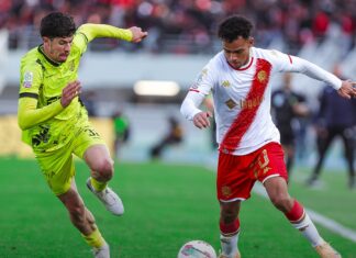 “الماص” يفوز على الوداد بهدف عالمي ويعتلي صدارة الدوري