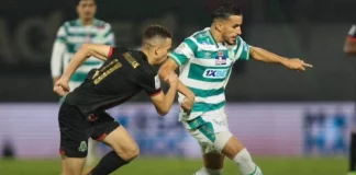 عز الدين بو الفايد يقود مباراة الجيش الملكي والرجاء الرياضي