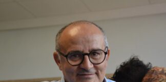 الحوات يتشبث بترشحه لرئاسة جامعة السباحة