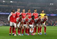 آرسنال يتوج بلقب الدوري الإنجليزي بعد 22 عاما