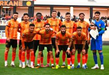 نهضة بركان يتجاوز الوداد الفاسي ويعبر إلى ثمن نهائي كأس العرش