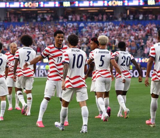 أمريكا تدشن مشوارها في كأس العالم برباعية في شباك باراغواي