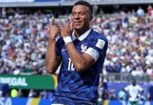 فرنسا تفوز على السنغال في أول ظهور في كأس العالم