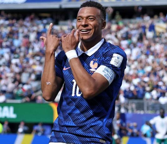 فرنسا تفوز على السنغال في أول ظهور في كأس العالم