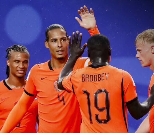 هولندا تفوز على تونس وتضرب موعدا مع المغرب في دور الـ32 لكأس العالم